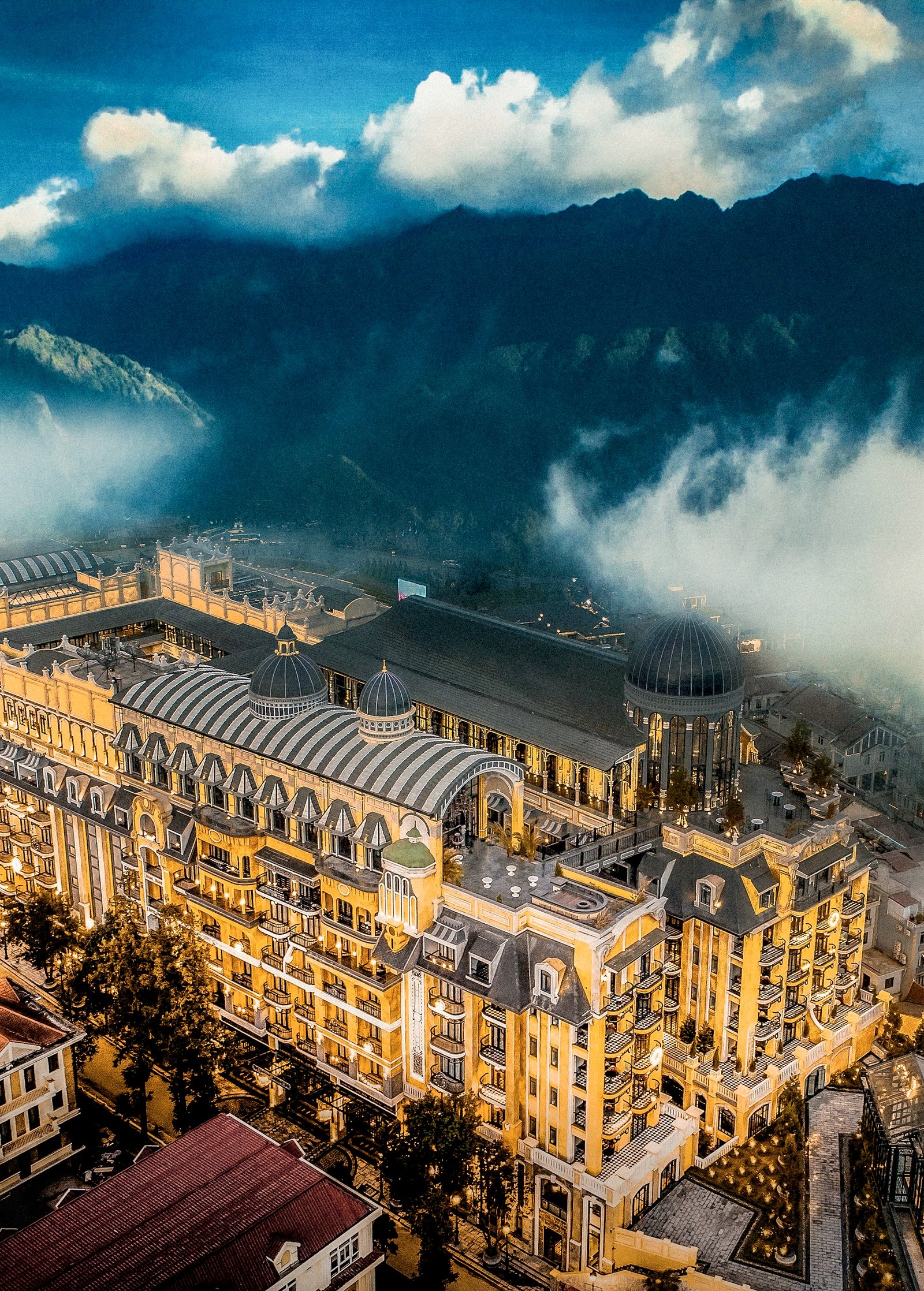 Cloud-shrouded mountain retreat venue for executive offsites